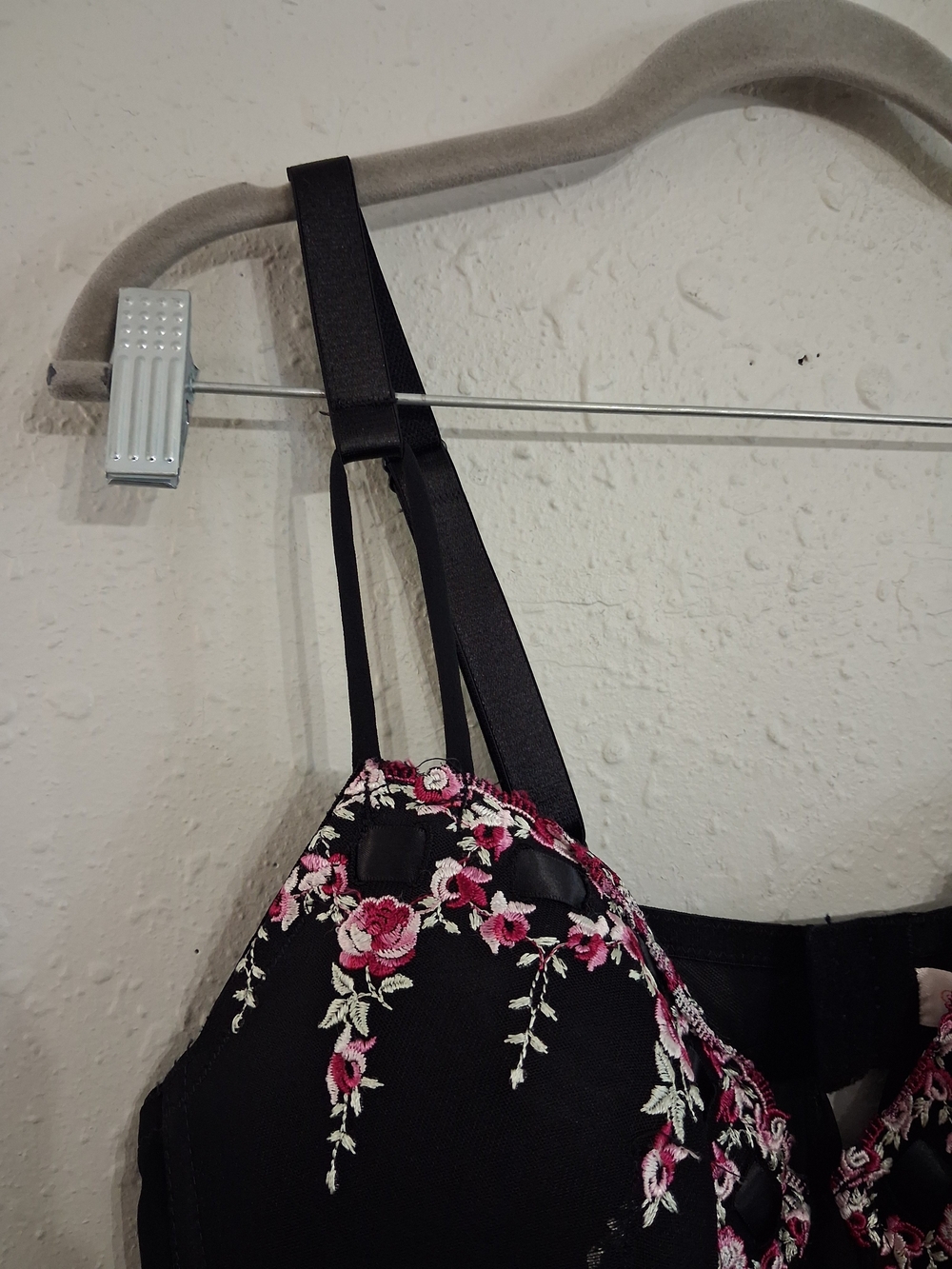 Cacique Black Chemise with Pink Floral Embroidery - Picture 4 of 8